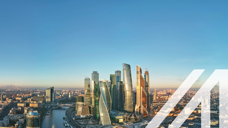 Blick auf  Moskauer International Business Center sowie Moskauer Skyline gelegen an der Moskwa.