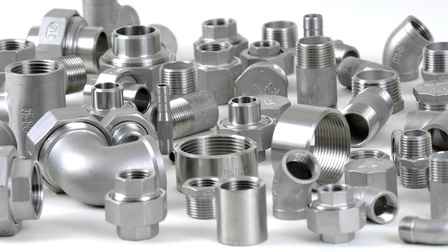 diverse Rohrstücke aus Stahl