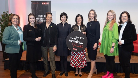 ladies lounge, 8 frauen