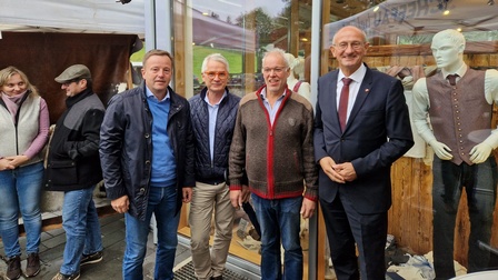 Menschengruppe beim Gerbertreffen 2024