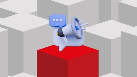 Stilisierte 3D-Grafik mit grauen Würfeln im Hintergrund und einem hervorgehobenen roten Würfel im Vordergrund. Darauf befindet sich ein Sprechblasen-Symbol mit Megafon