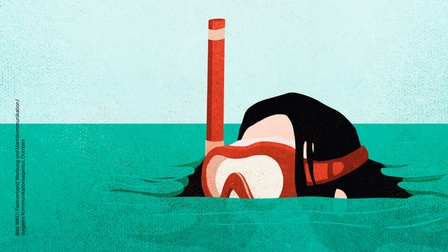 Illustration einer Taucherin, die im Meer oder in einem See mit einer Taucherbrille und einem Schnorchel halb an der Oberfläche taucht. Man sieht nur den Kopf