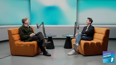 Zwei Personen im Gespräch