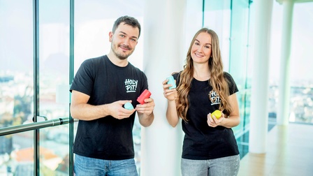 Asmir Samardzic und Branka Puljic mit ihren nachfüllbaren Produkten