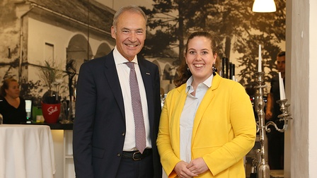 Wirtschaftskammerpräsident Peter Nemeth und Junge Wirtschaft Landesvorsitzende Bea Ulreich.