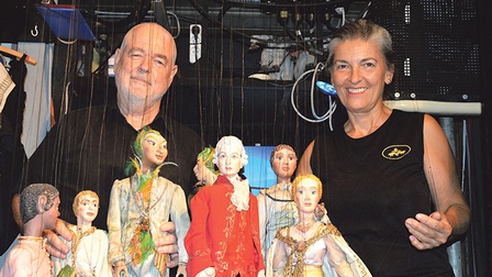 Insgesamt 500 Marionetten - allesamt selbst hergestellt und liebevoll gestaltet - gehören zum Marionettentheater Schloss Schönbrunn. Für jede Produktion kommen neue hinzu. 