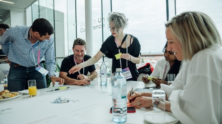 Gruppenbild Bold Community Members vor Bergkulisse