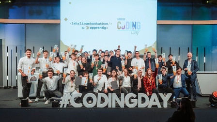 Gruppenbild: Gewinner:innen des Bundeslehrlingshackathons 2025