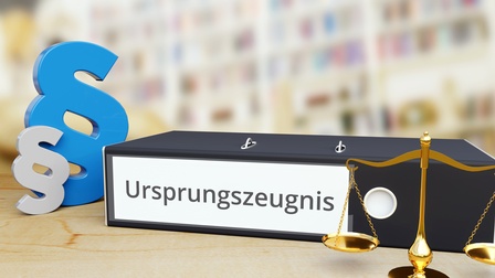 Ursprungszeugnis – Ordner mit Beschriftung, Paragraf und Waage – Recht, Gesetz, Anwalt