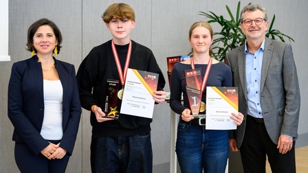 Gruppenbild Sieger-Team Wiener Lehrlingshackathon 2025