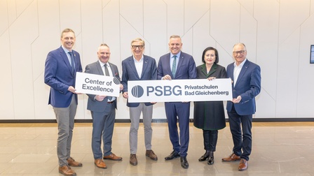 Schulterschluss für die Modernisierung der Tourismusschulen Bad Gleichenberg (v.l.): Alfred Tieber (Direktor), Christian Schweinzer (Kurator), WKO Steiermark Präsident Josef Herk, Landeshauptmann Mario Kunasek, Bildungsdirektorin Elisabeth Meixner und Spartenobmann Johann Spreitzhofer.