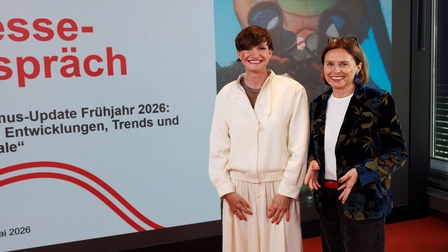 v.l.n.r.: Astrid Steharnig-Staudinger, Geschäftsführerin der Österreich Werbung und Susanne Kraus-Winkler, Obfrau der Bundessparte Tourismus und Freizeitwirtschaft in der WKÖ