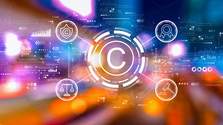 Copyright-Logo in der Bildmitte