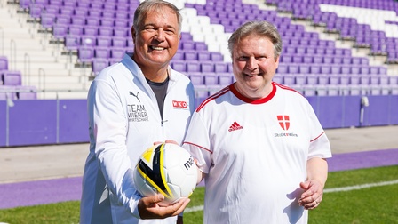 Kicken für den guten Zweck: WK Wien-Präsident Walter Ruck und Bürgermeister Michael Ludwig 