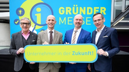 Gruppenfoto Auftakt zur Gründermesse 2026 (v.l.n.r.): Ing. Josef Herk, Präsident der WKO Steiermark, DI Willibald Ehrenhöfer, Landesrat für Wirtschaft, Arbeit, Finanzen, Wissenschaft und Forschung, Mag. Martin Ullrich, Geschäftsführer Messe Congress Graz, Dr. Oliver Kröpfl, Vorstandsmitglied der Steiermärkischen Bank und Sparkassen AG