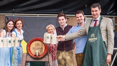 Die Familie Lechner beim Brauereifest zum 525 Jahr-Jubiläum:  Maria Lechner, Eva-Maria Lechner, Waltraud Kolbitsch, Jacob Lechner, Paul Lechner und Martin Lechner (v.l.)
