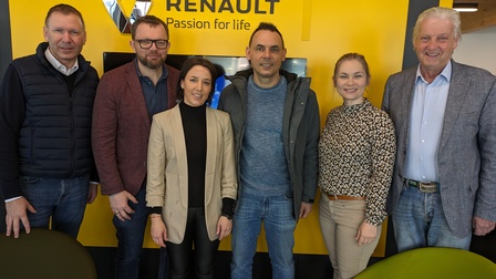 Bürgermeister Stefan Lang, Bezirksstellenleiter Julius Gelles, Karin und Martin Bauer, JW-Bezirksvorsitzende Abg.z.NR Eva-Maria Himmelbauer, Bezirksstellenobmann Alfred Babinsky