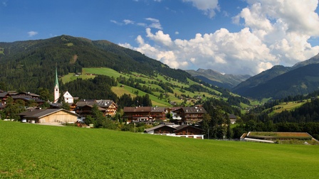 Ansicht des Alpbachtals in Tirol