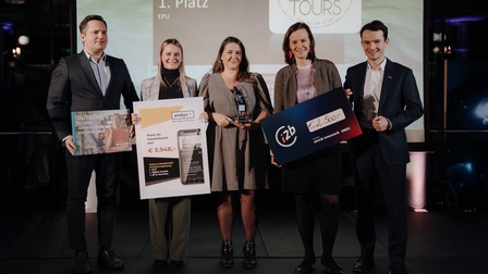 Gruppenfoto der Gewinner:innen