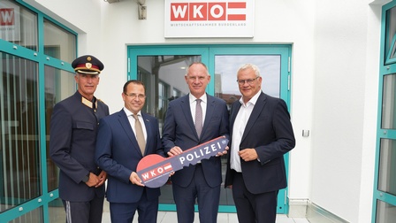 Landespolizeidirektor Martin Huber, Wirtschaftskammerpräsident Mst. Andreas Wirth, Innenminister Gerhard Karner und Bürgermeister Thomas Steiner (v. l.)