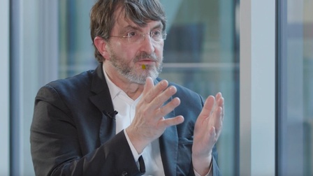 Rechtsantwalt Dr. Schramm im Gespräch