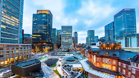 Panorma des Bahnhofes in Tokyo
