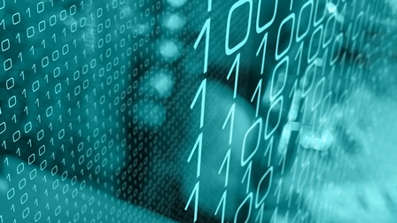 Rendering in türkis von unterschiedlich großen Zahlenreihen bestehend aus Einsern und Nullern