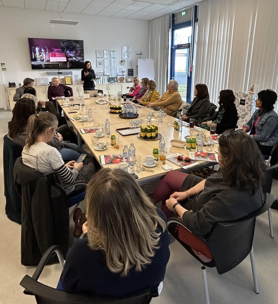 Netzwerktreffen von Frau in der Wirtschaft Burgenland bei Firma Vossen