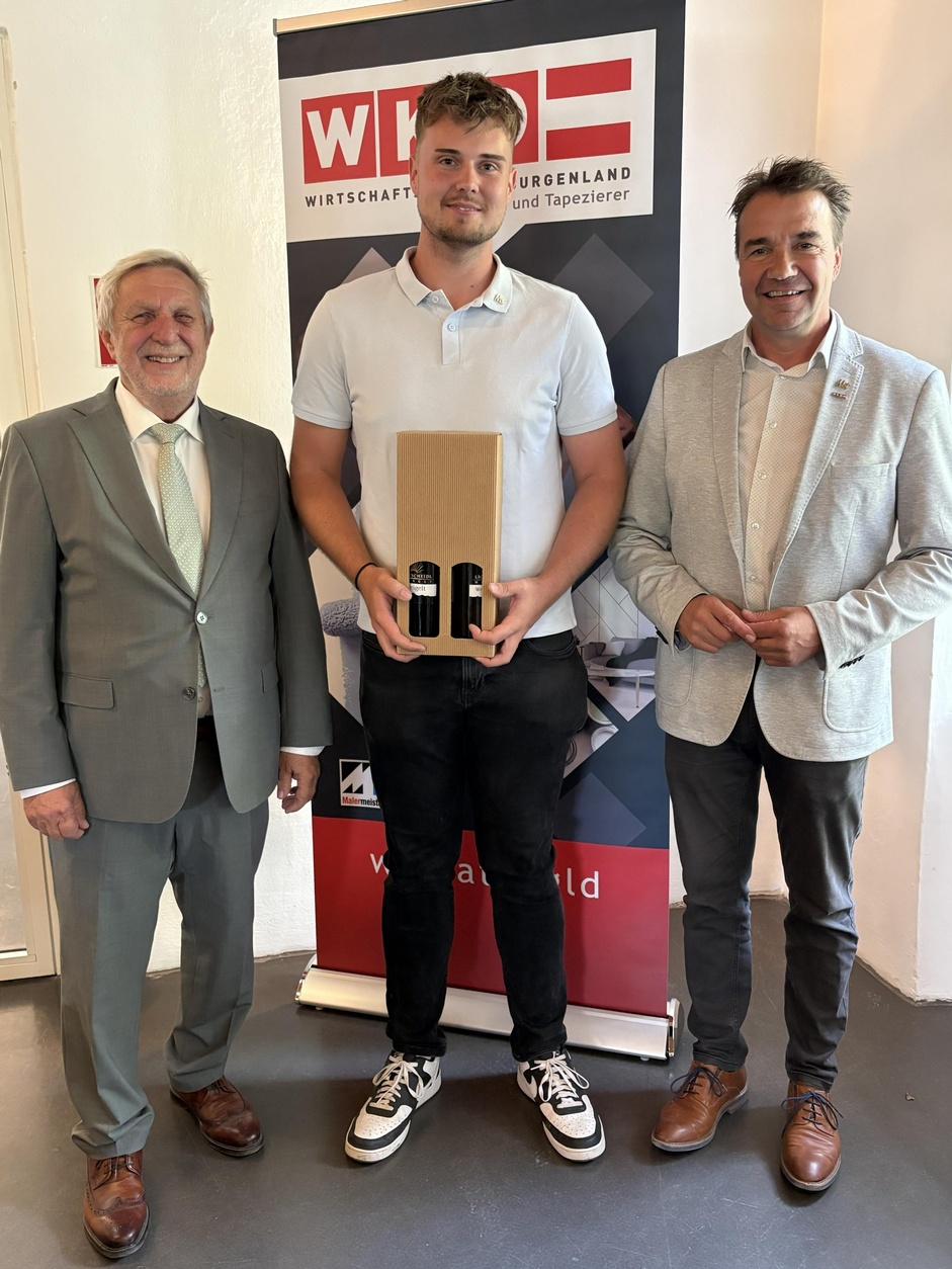 Bundesinnungsmeister Hannes Koudelka, Jungmeister Marcel Pomper und Landesinnungsmeister Mst. Jürgen Szerencsits (v. l.) 