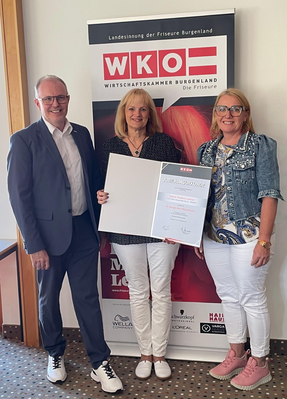 Landesinnungsmeister Mst. Diethard Mausser, Dagmar Laditsch und Innungsmeister-Stellvertreterin Rita Schermann (v. l.) 