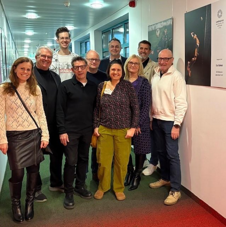 Mst.in Maria Hollunder, Johannes Horngacher, Moritz Gasser, Landesinnungsmeister Erwin Muik, Roman Seidl, Christiane Raffeiner, Fachgruppengeschäftsführer Thomas Kornfeind, WK-Mitarbeiterin Emmi Pachinger sowie die Landesinnungsmeister-Stv. Eric Halwax und Ernst Breitegger (v. l.) 