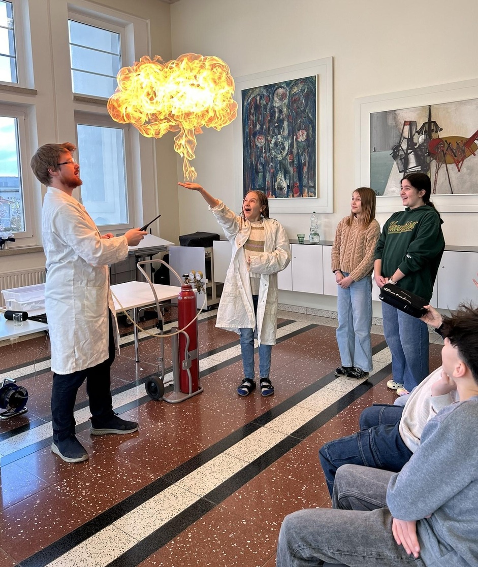 Mathias Bergthaler, Lia Mayer, Anna Hofherr und Emma Szemelliker (v. l.). 