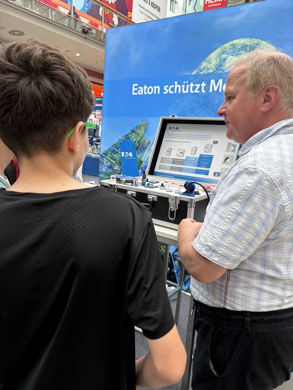 internationaler Tag der Elektrotechnik