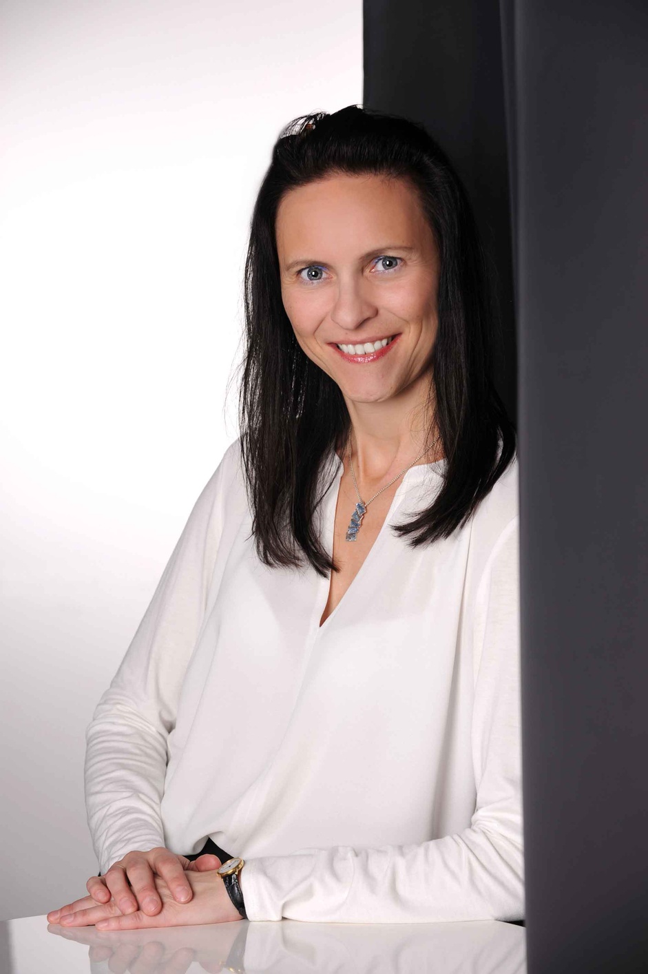 Mag. (FH) Waltraud Hauser