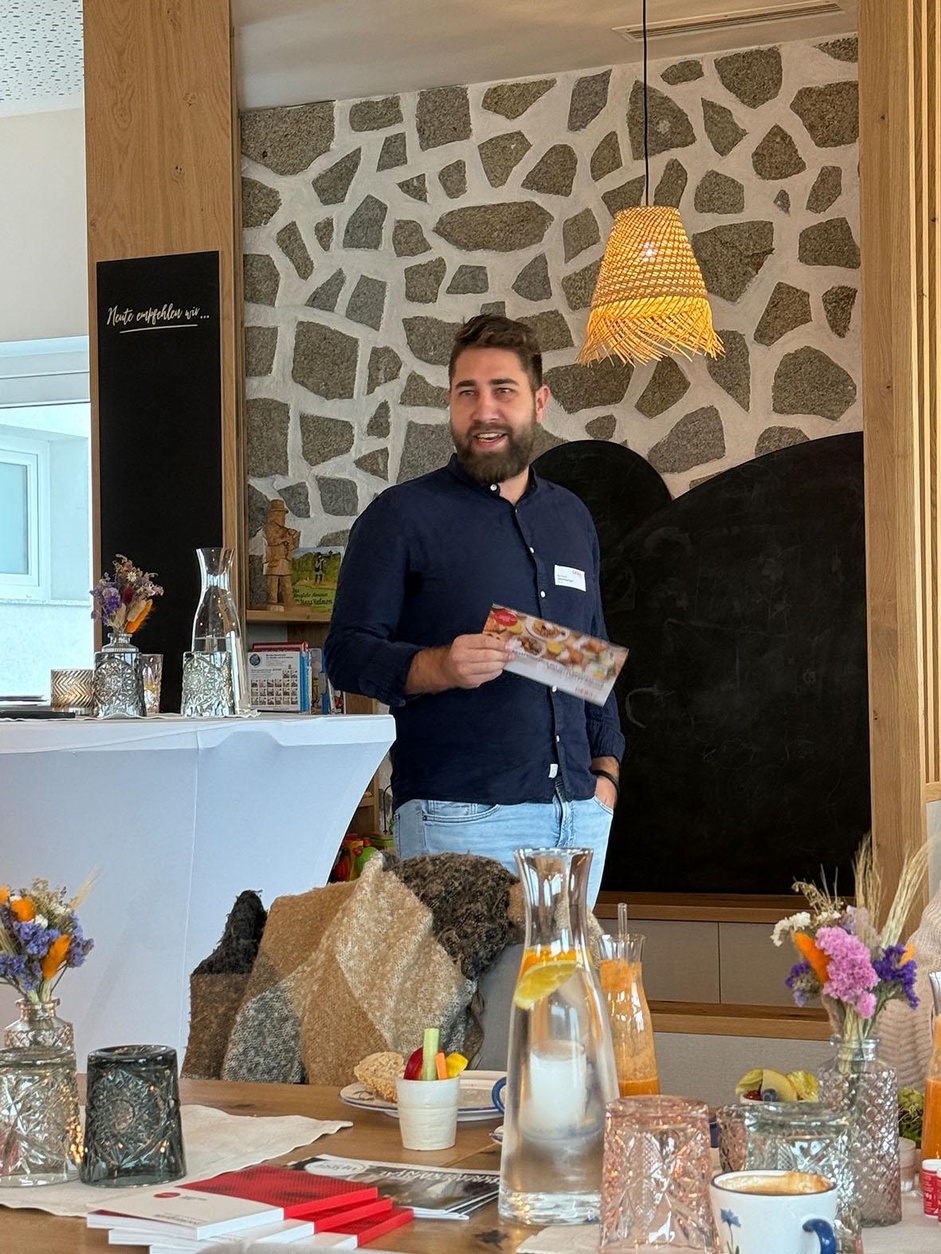 Bernhard Deschberger von Business Upper Austria stellte die vielfältigen Unterstützungen der Business-Agentur des Landes OÖ vor. 