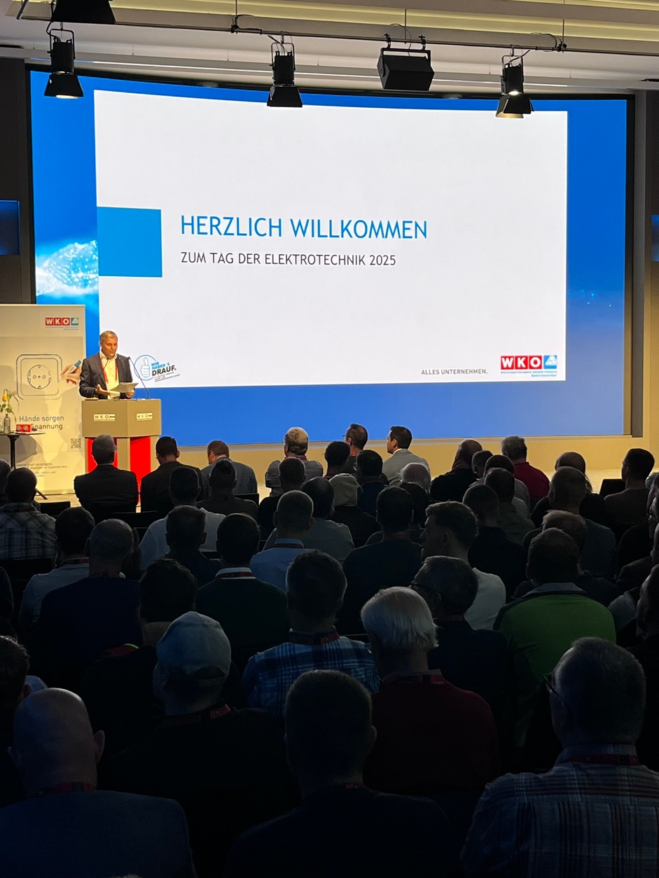 Landesinnungsmeister Stephan Preishuber beim Tag der Elektrotechnik.