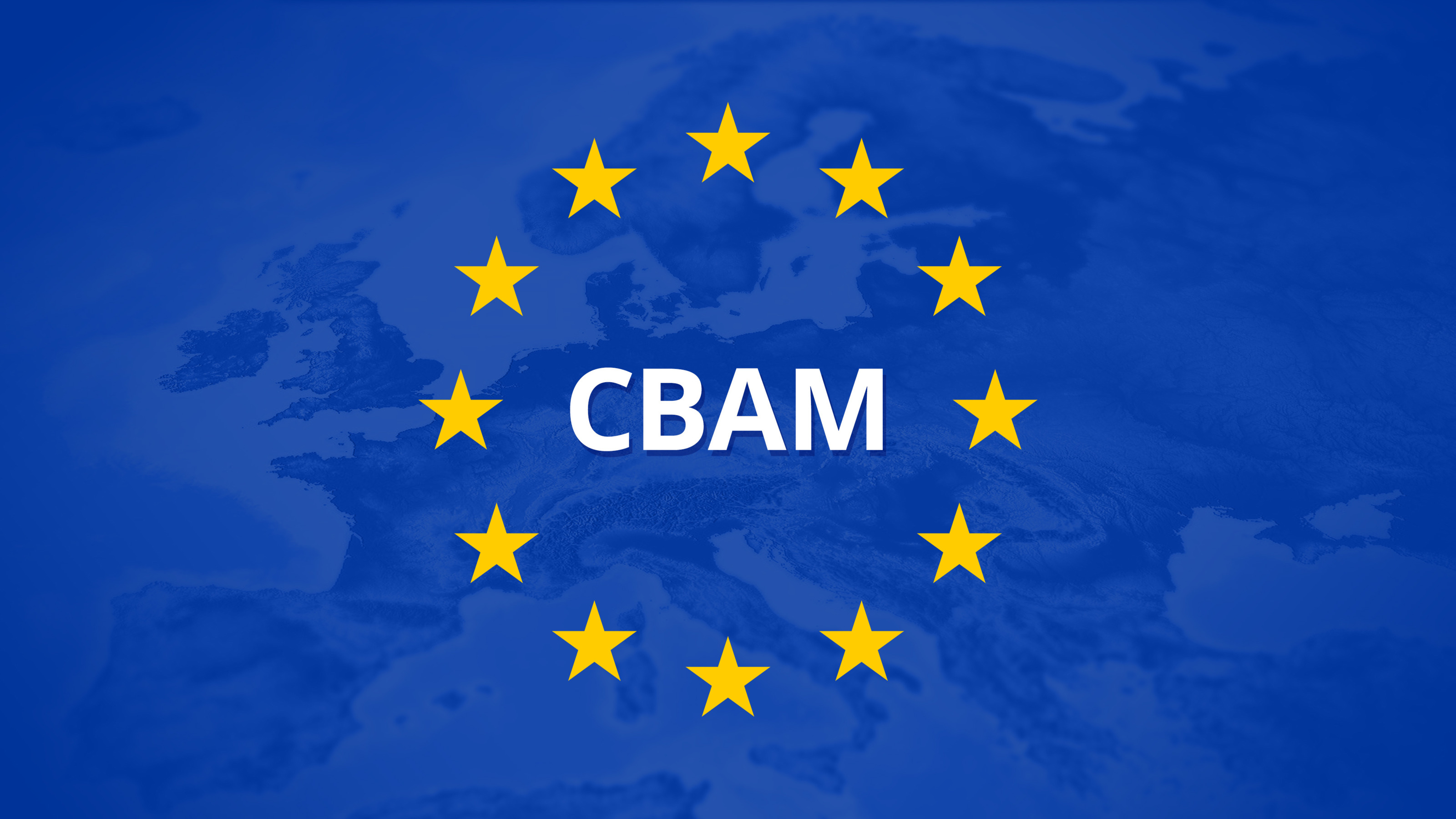 Im Kreis verlaufende gelbe Sterne auf blauem Hintergrund, in der Mitte wei&szlig;er Schriftzug CBAM, im Hintergrund Landkarte Europas durchscheinend