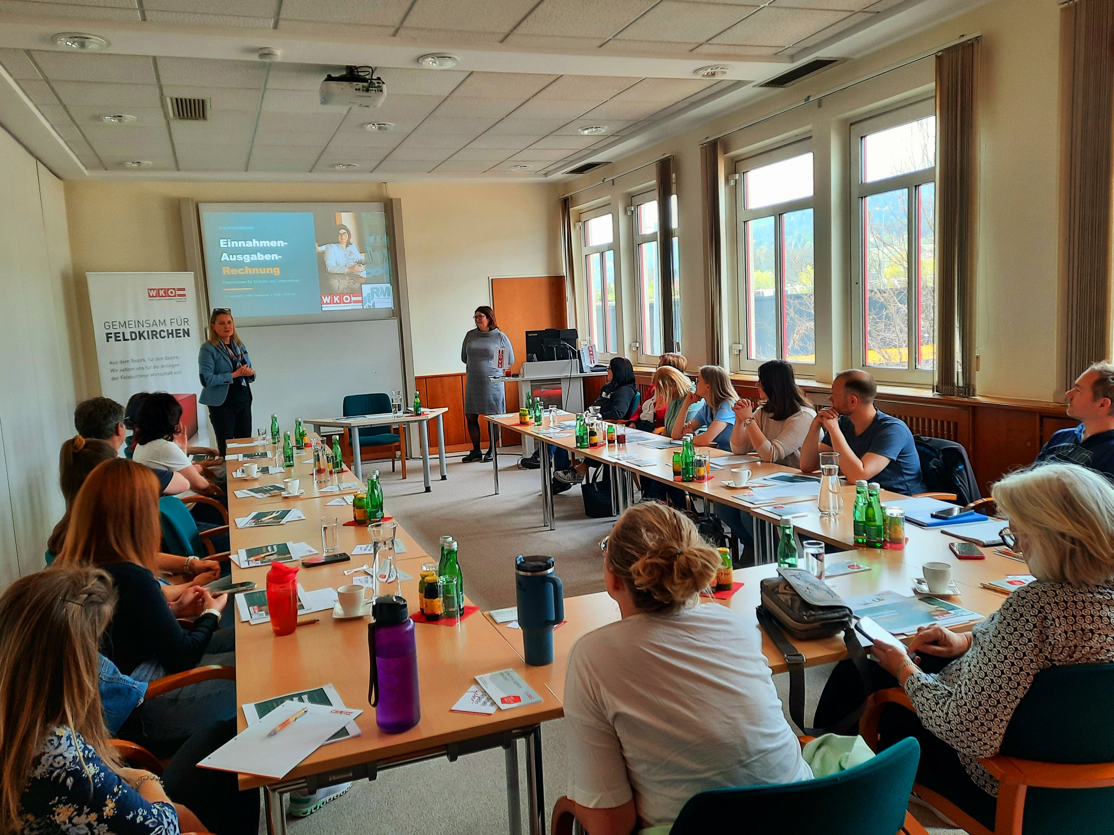 Einnahmen Ausgabenrechnung Gruppenfoto 1