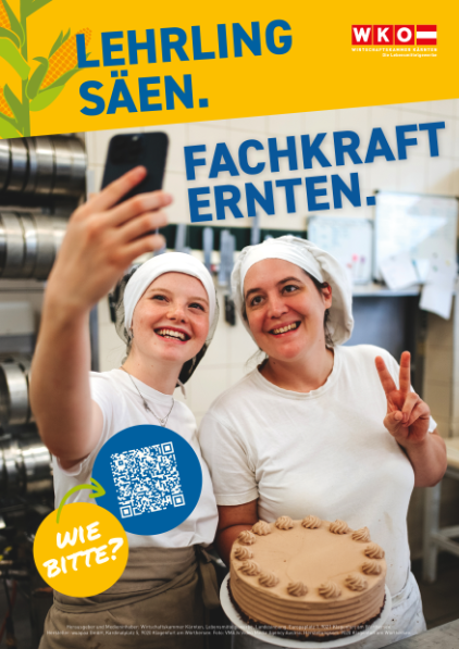 Eine Jugendliche und eine Frau im Bäckeroutfit machen ein Selfie - man sieht oberhalb den Schriftzug "Lehrling säen. Fachkraft ernten."