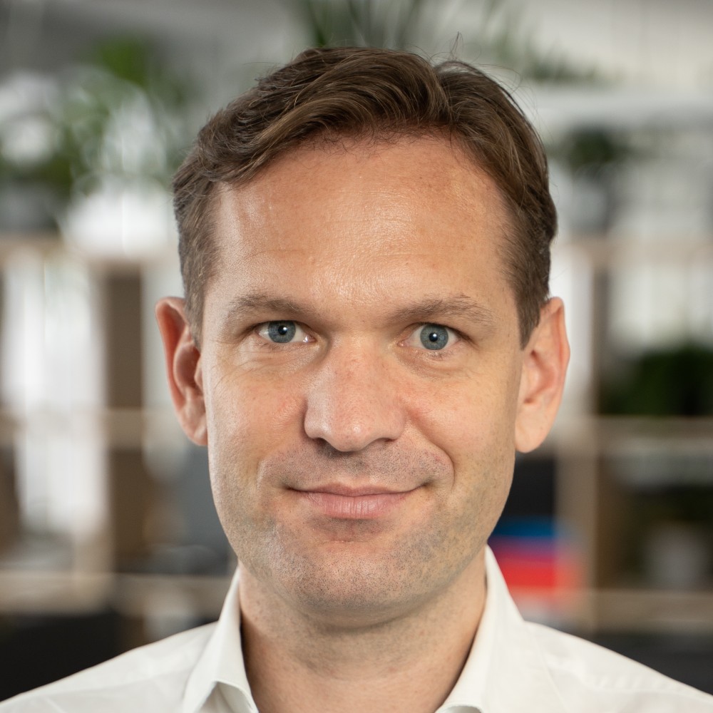 Lukas Helm  