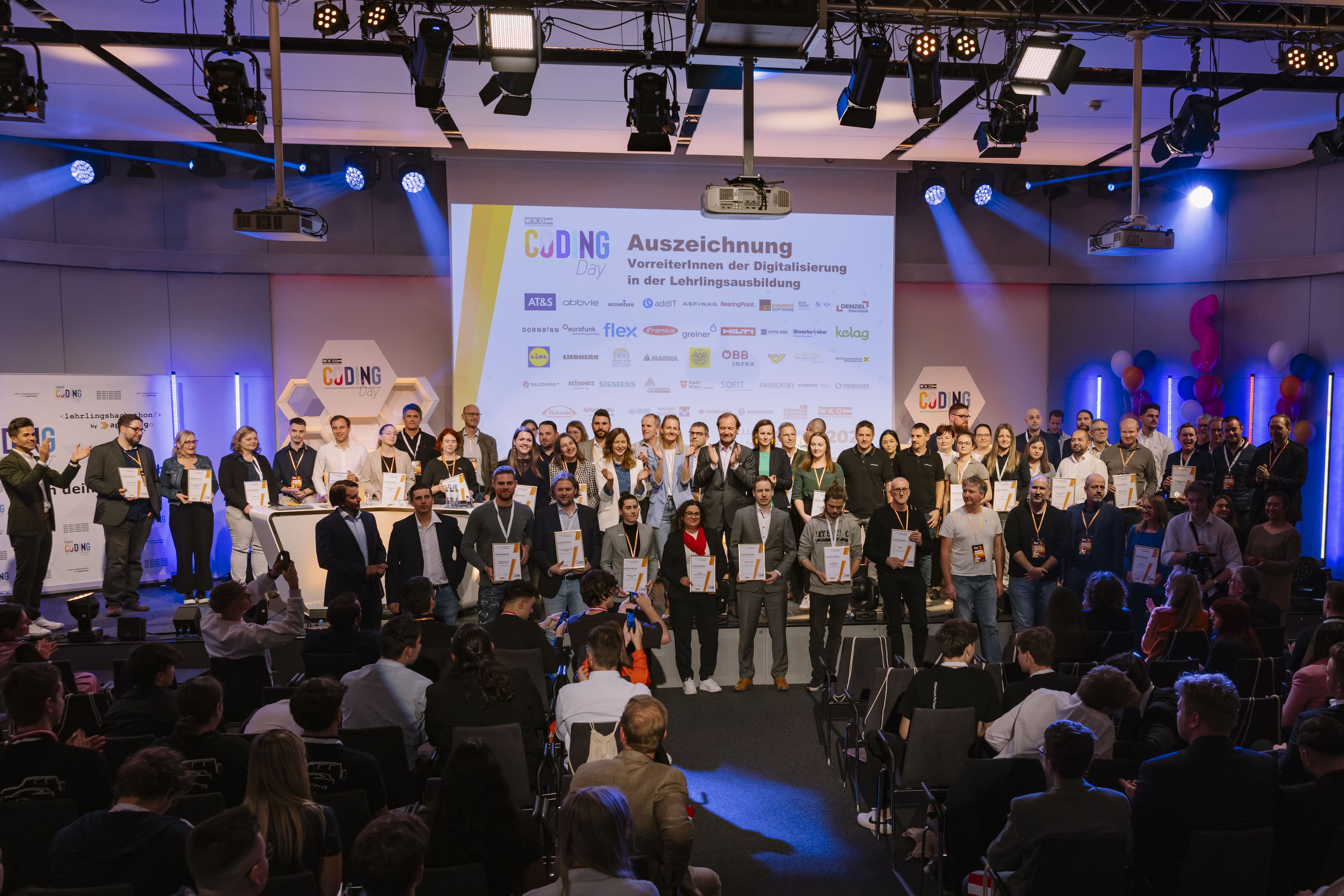 Gruppenbild am Podium