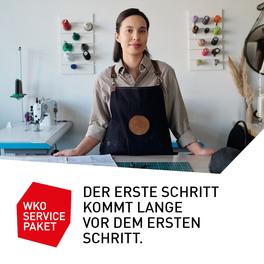 Frau in einem Nähstudio