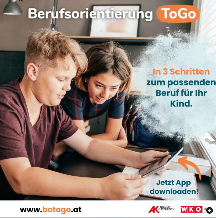 Berufsorientierung to go. In 3 Schritten um passenden Beruf für Ihr Kind: EIn Junge und ein Mädchen sitzen vor einem Laptop auf den ein Pfeil und mit dem Schriftzug: "Jetzt App Downlaoden!" zeigt.