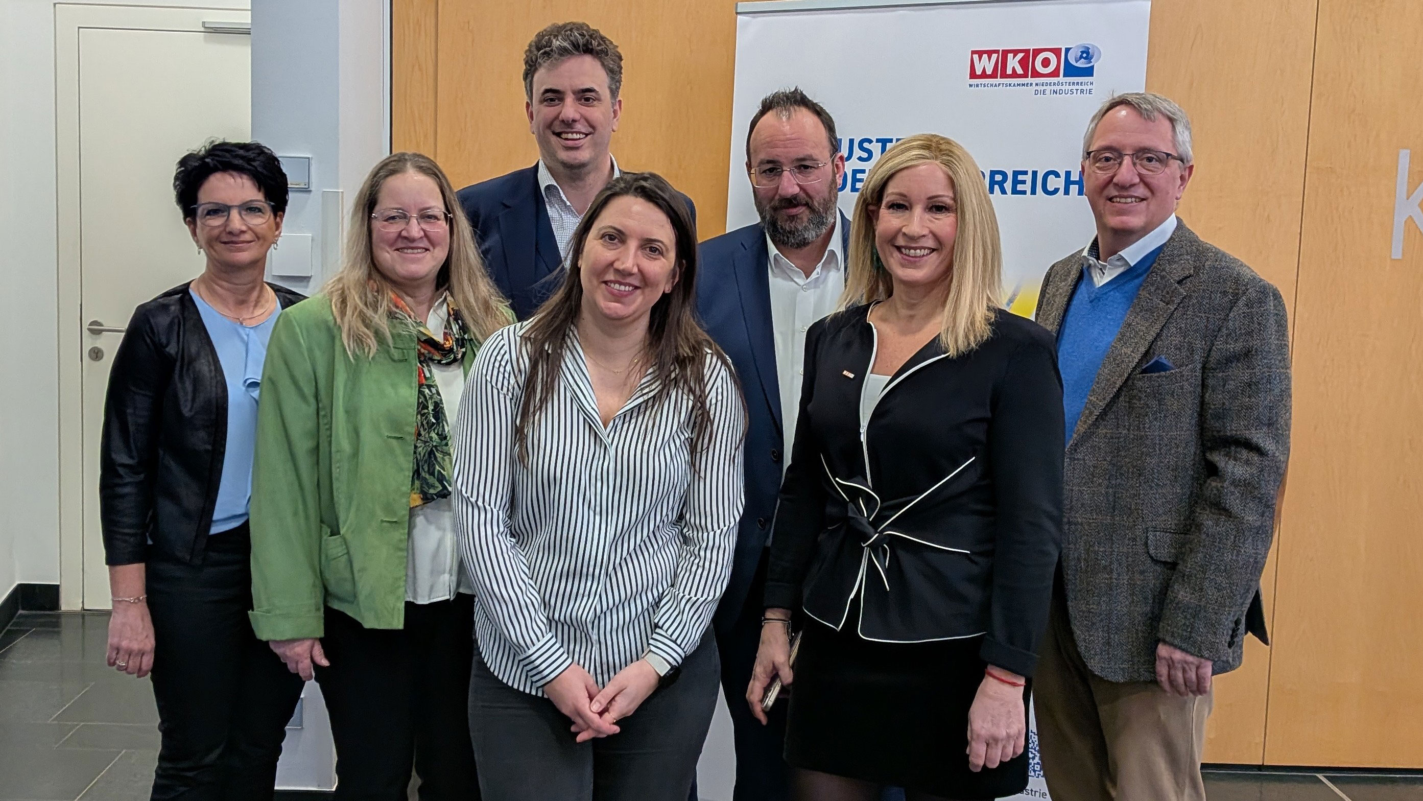 Marion Nussbaumer (&Ouml;GK), Claudia Knierer (&Ouml;GK), Florian Hengl (Vorsitzender des &Ouml;GK-Landesstellenausschusses), Bettina Pammer (AUVA), Mag. Thomas Stegm&uuml;ller (Referent WK&Ouml;, Bundessparte Industrie, Arbeitgeberabteilung), Mag. Catrin Haas (Referentin Arbeits- und Sozialrecht, Sparte Industrie), Mag. Alexander Schr&ouml;tter (Gesch&auml;ftsf&uuml;hrer der Sparte Industrie)