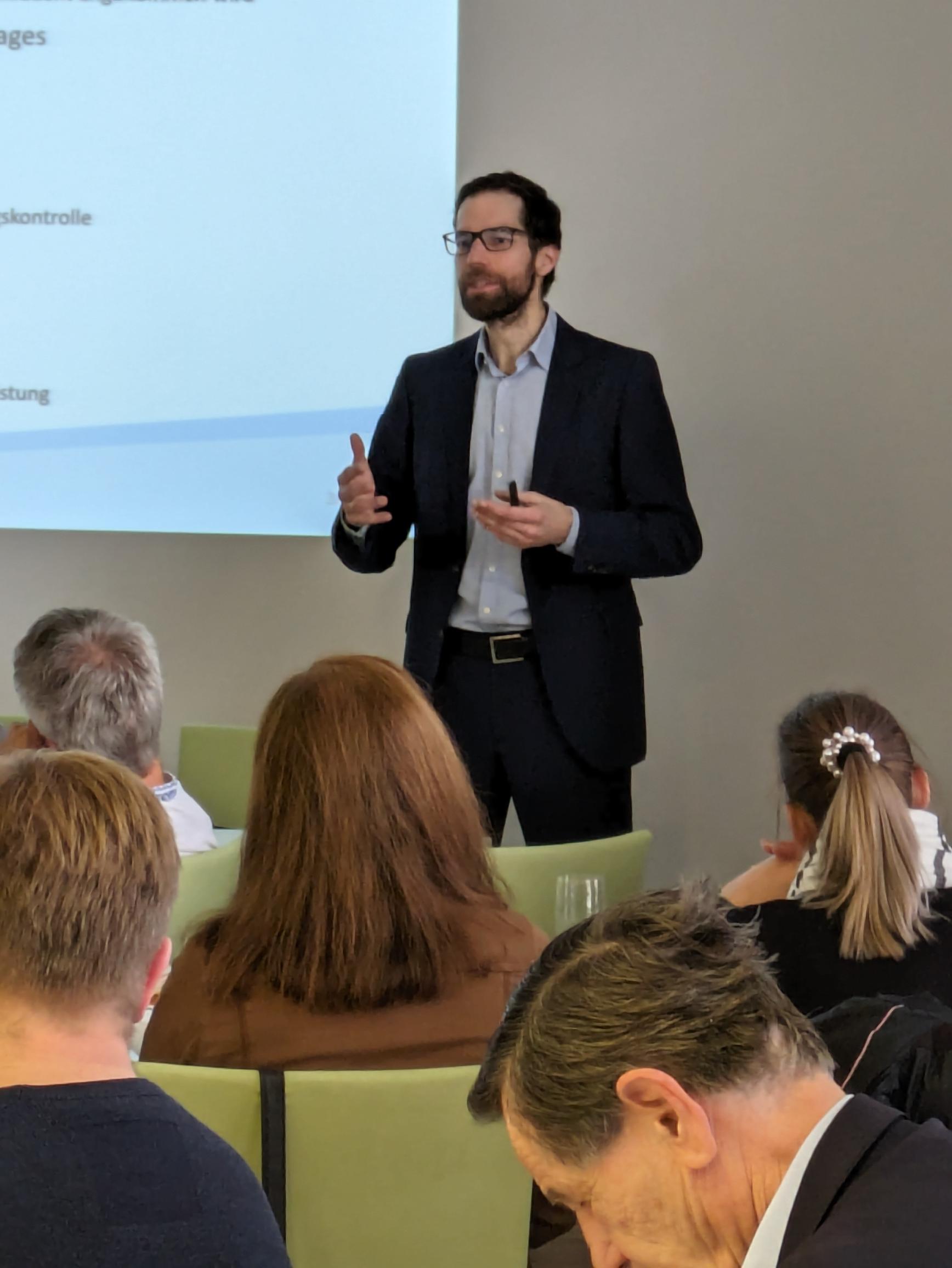 Vortragender Wolfram Hitz