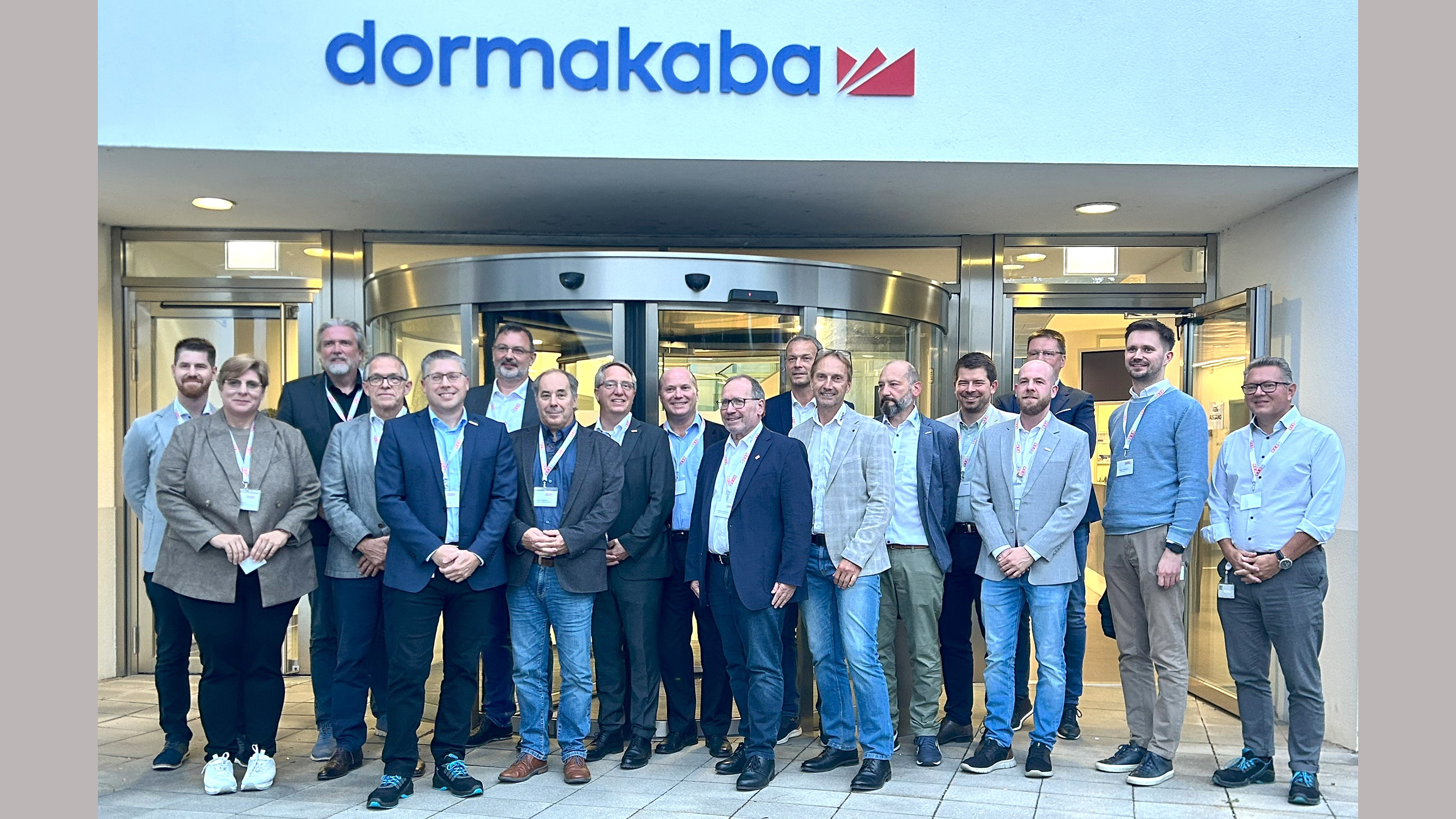 Gruppenbild dormakaba