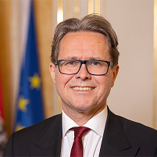 Portrait Bundesminister Martin Polaschek