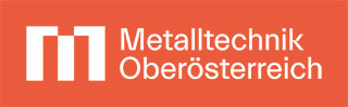 Logo Metalltechnik Oberösterreich weiß vor orangenem Hintergrund