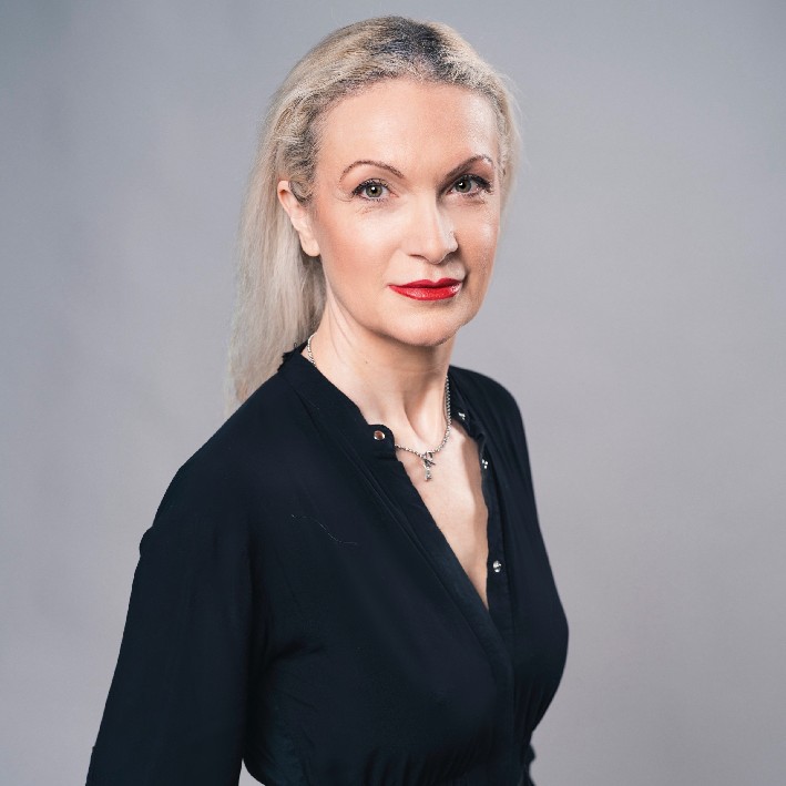 Alexandra Schernthaner (Bildredakteurin und Redaktionskuratorin | NEWS)