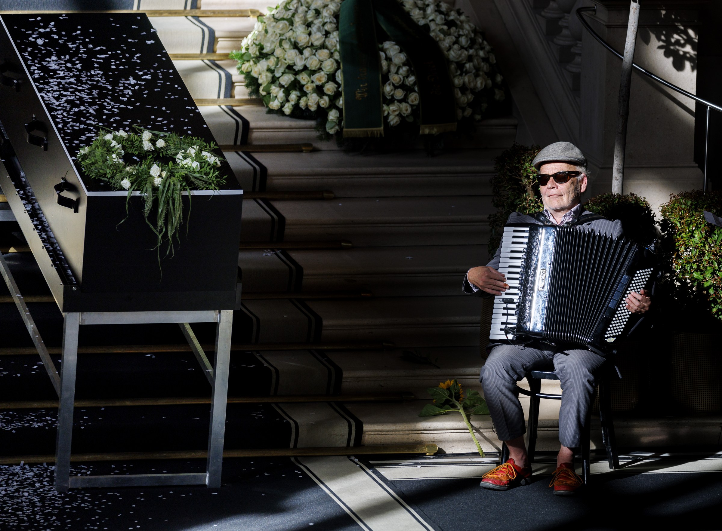 Musiker Otto Lechner im Rahmen der Verabschiedung von Burgtheaterdirektor Claus Peymann in Wien.